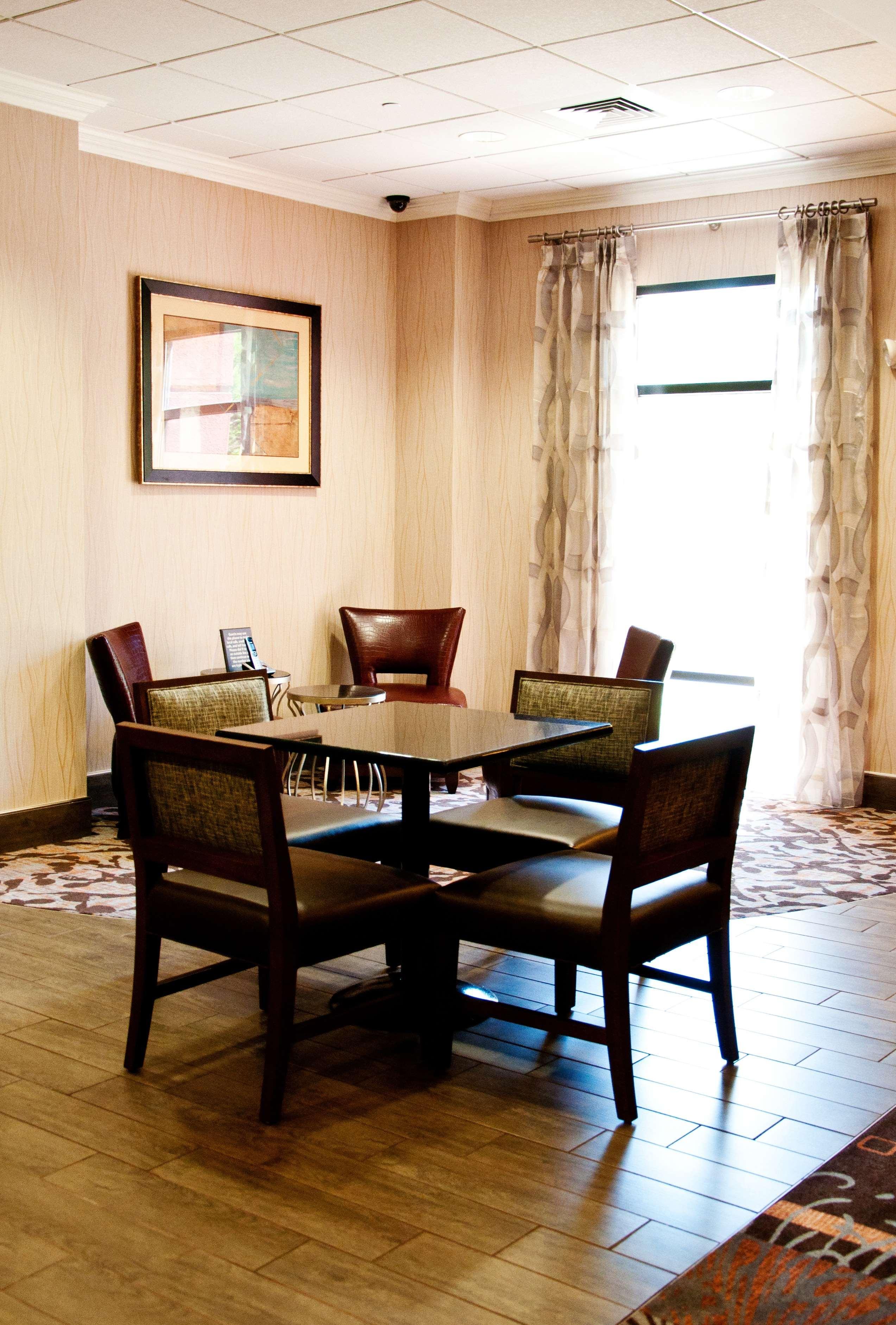 Hampton Inn Doylestown Warrington Экстерьер фото