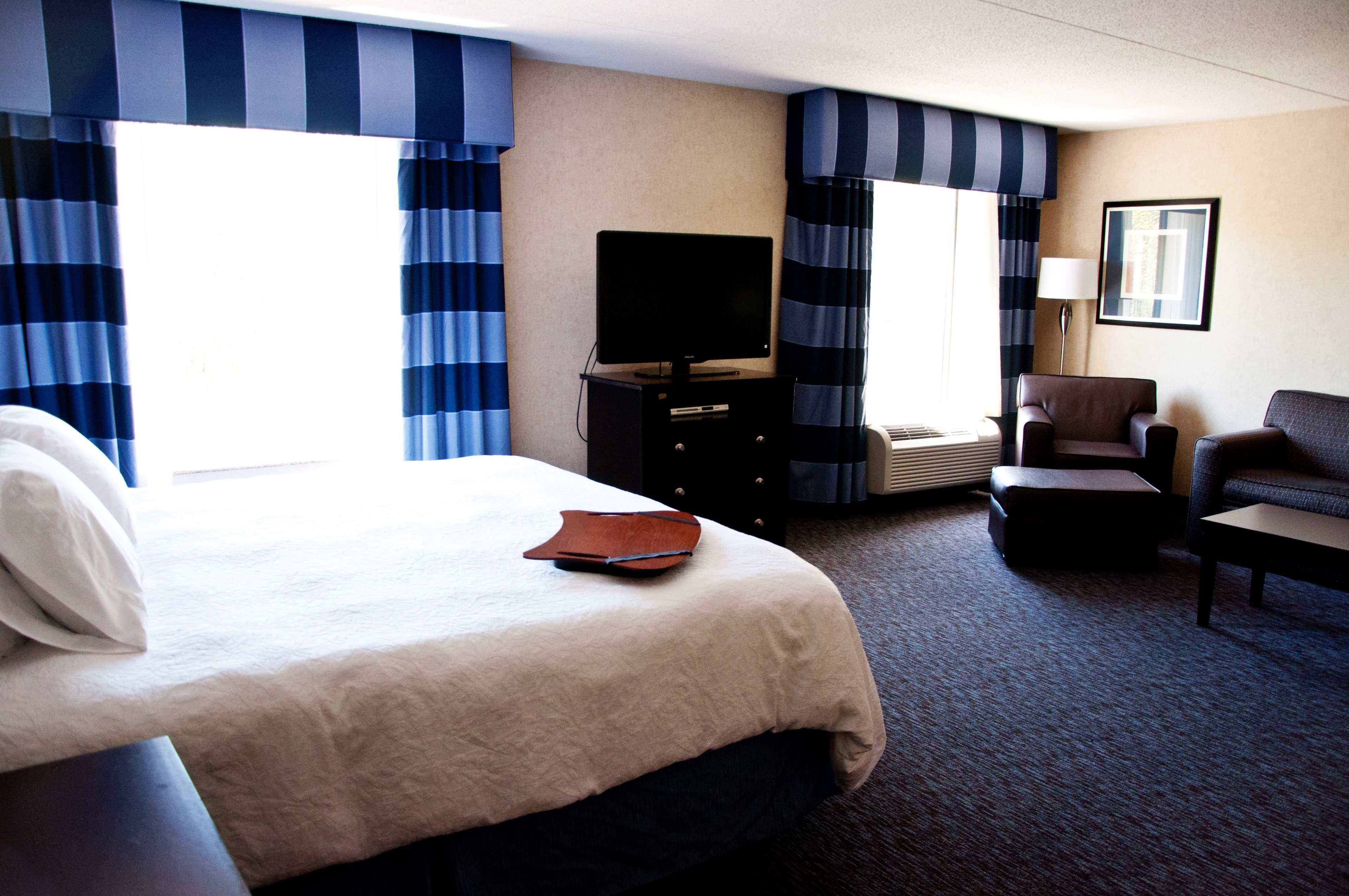 Hampton Inn Doylestown Warrington Экстерьер фото