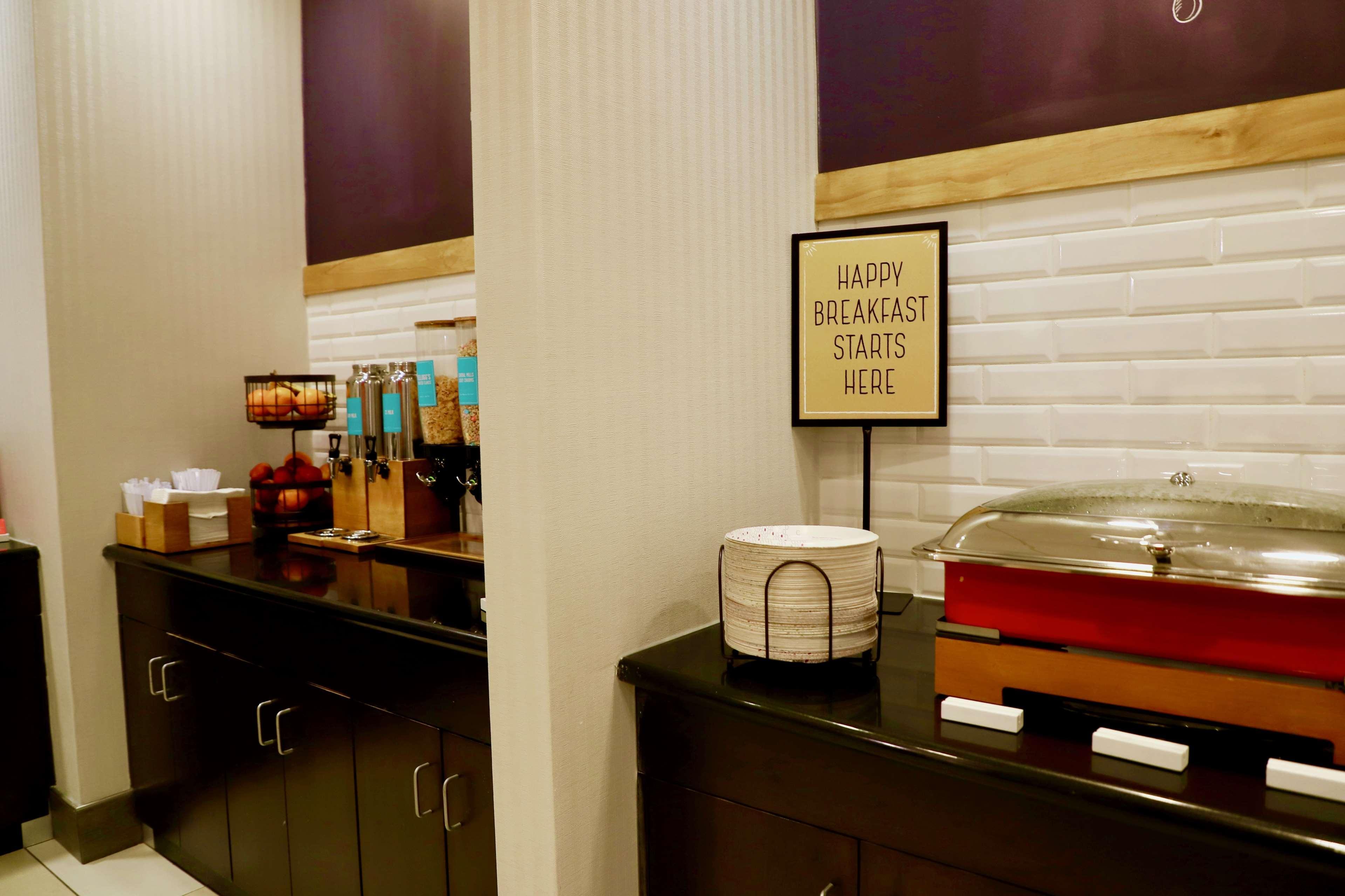 Hampton Inn Doylestown Warrington Экстерьер фото