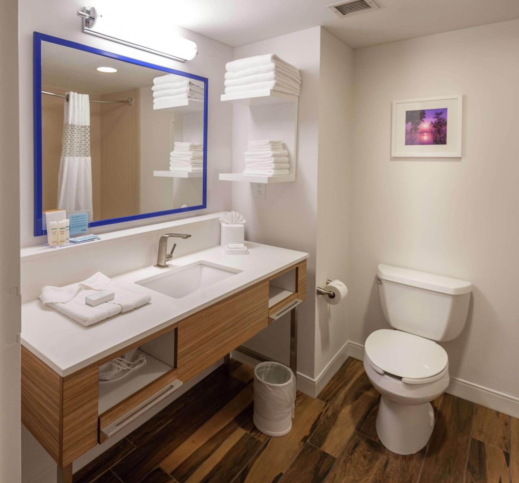 Hampton Inn Doylestown Warrington Экстерьер фото