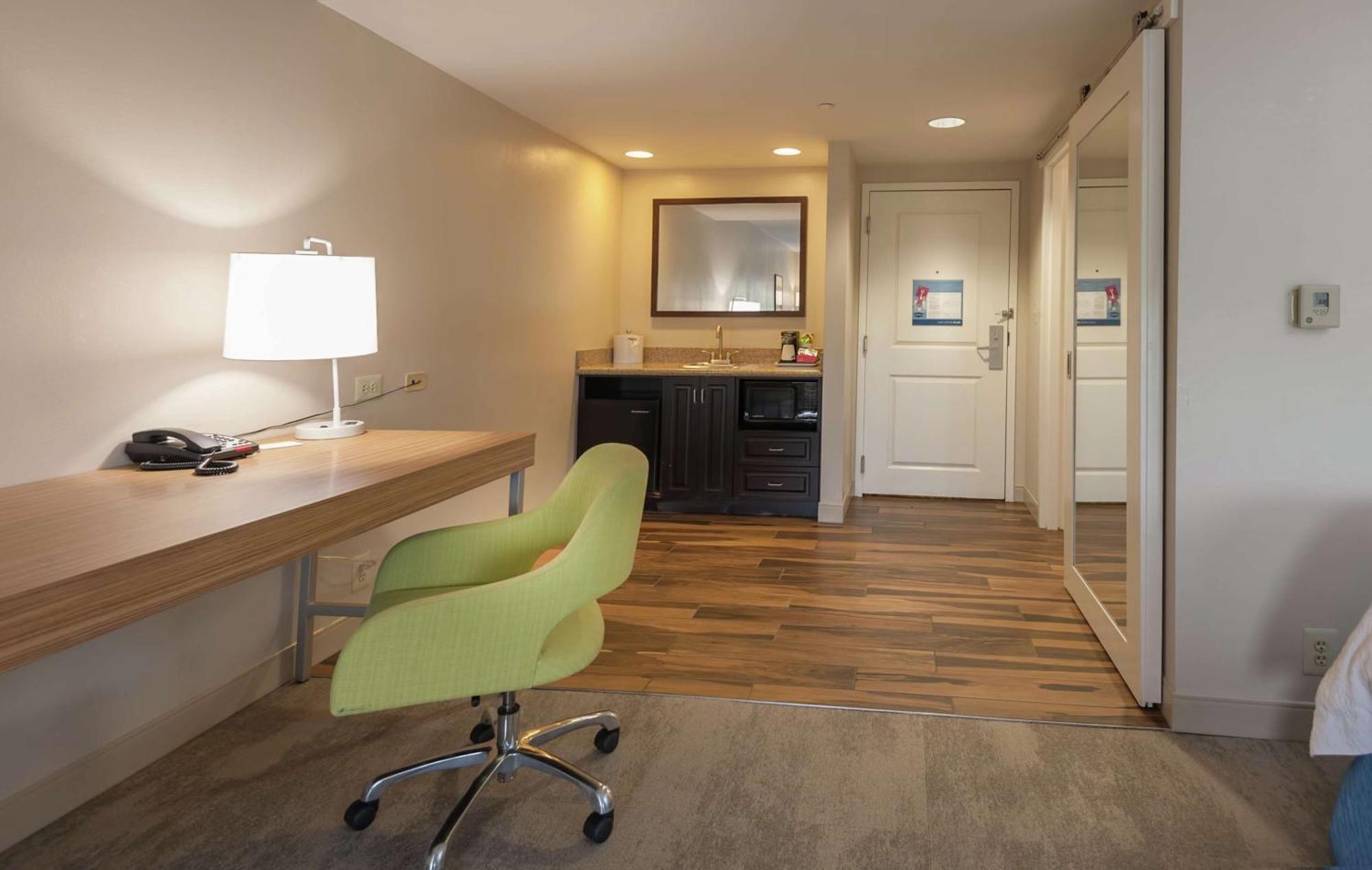 Hampton Inn Doylestown Warrington Экстерьер фото