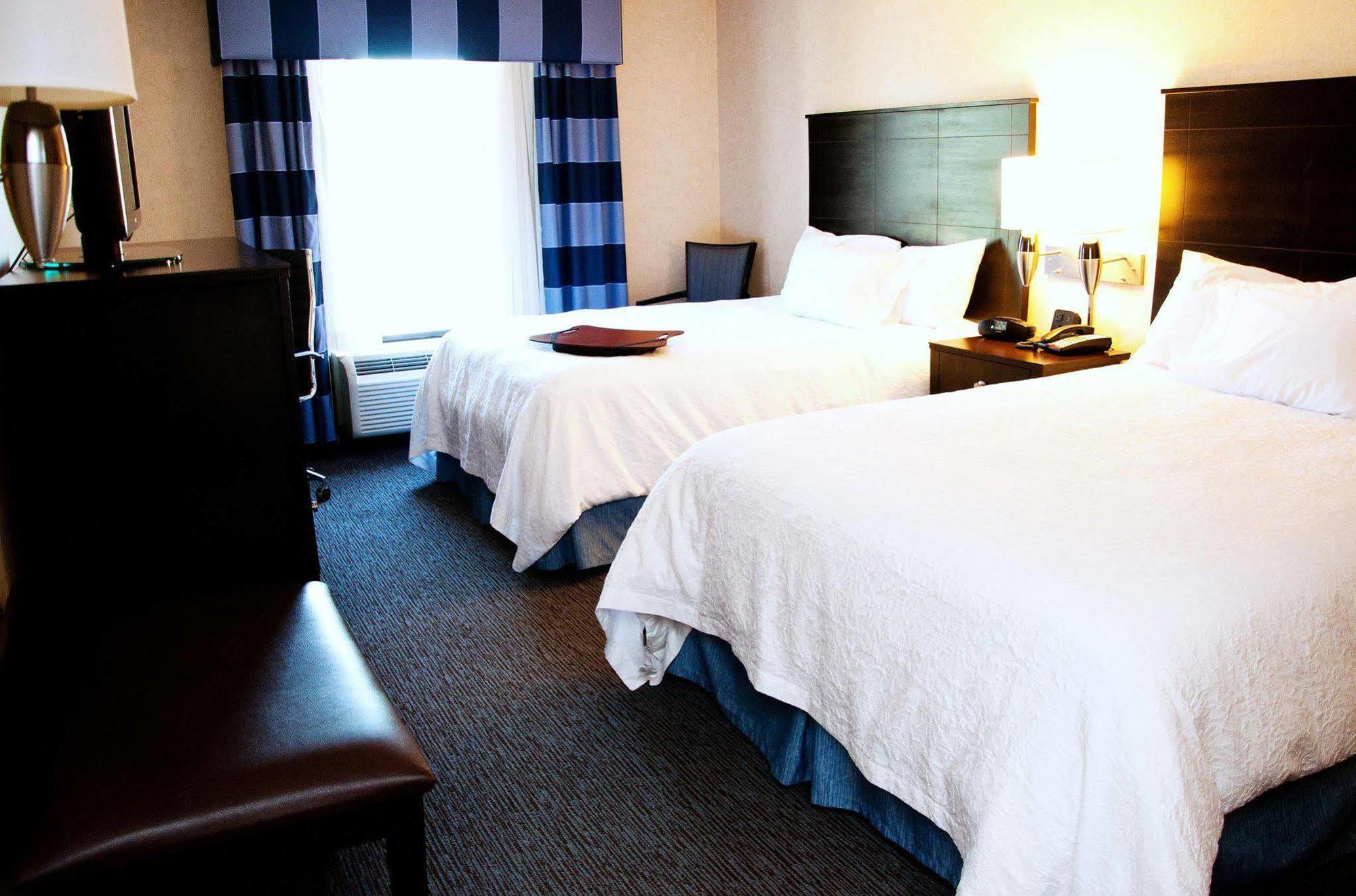 Hampton Inn Doylestown Warrington Экстерьер фото